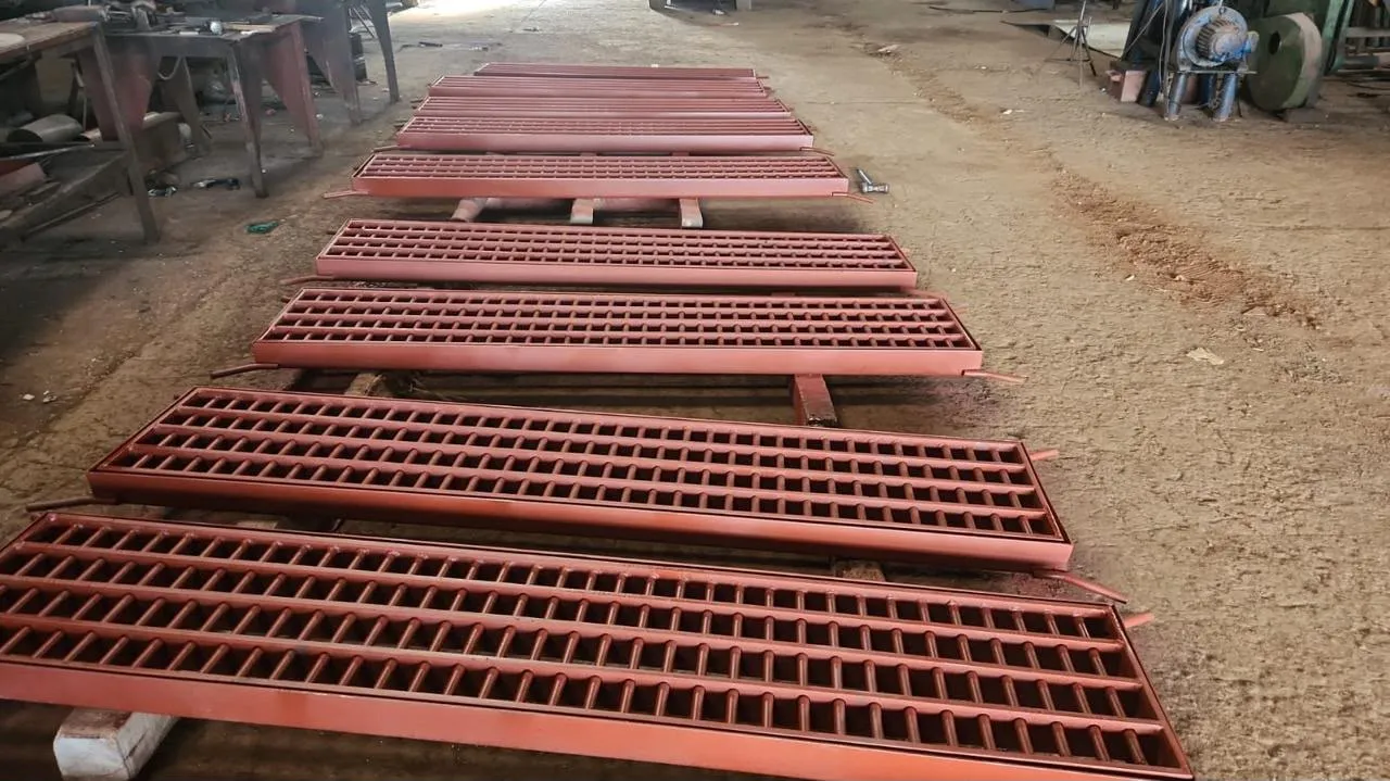Rejillas recién fabricadas en el taller de Metalmarca